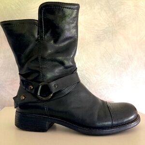 OTBT Bridgeport Ankle Boots Sz 8 Black Leather Side Zip Moto Harness